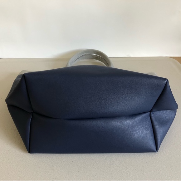 Colors by Jennifer Sky Navy Blue Tote - Picture 4 of 8